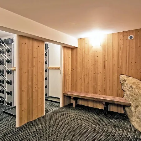 Chalet Familial Renove Avec Jacuzzi, Acces Piste, Ski - Fr-1-613b-42 *