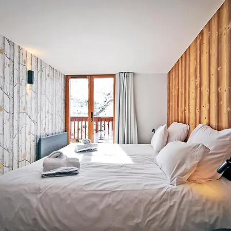 Apartment Chalet Familial Renove Avec Jacuzzi, Acces Piste, Ski - Fr-1-613b-42 *